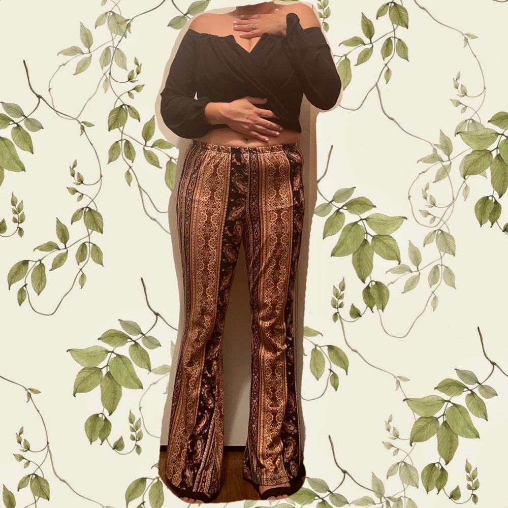 Boho hippie bell bottoms 🖤🤎
